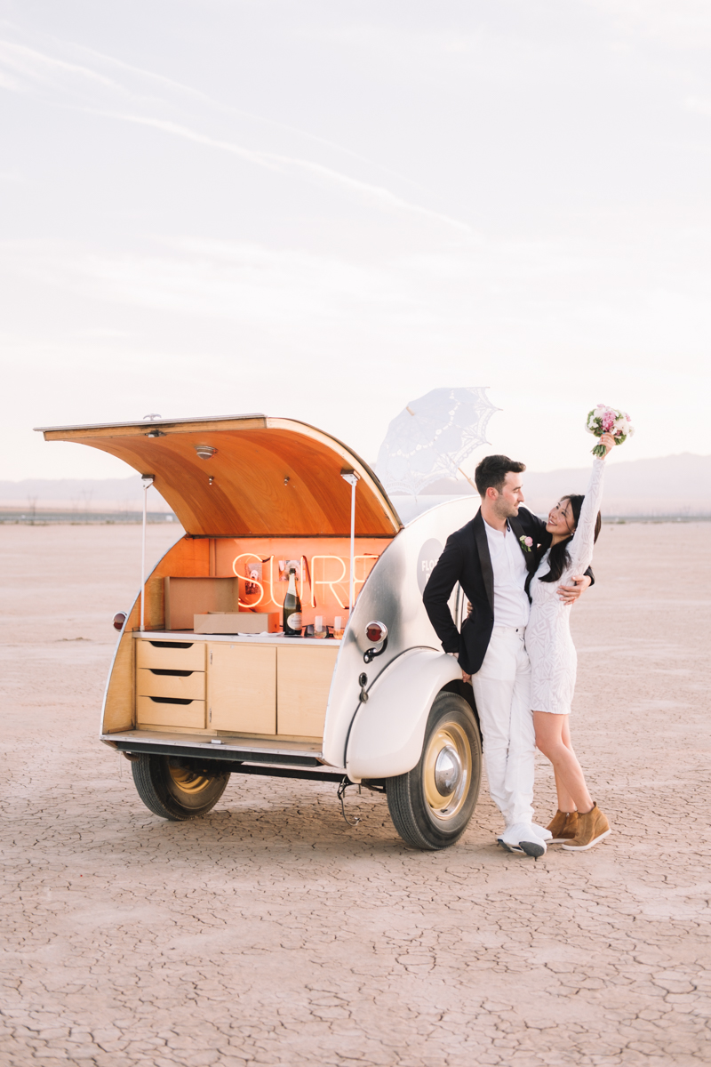 Las Vegas wedding photography Dry Lake Bed Elopement with Florapop by Andi Artigue