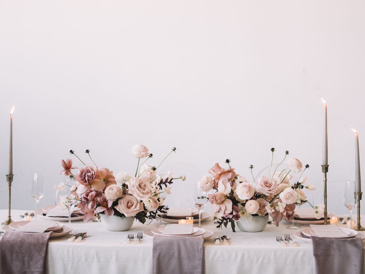 minimal and romantic wedding table details